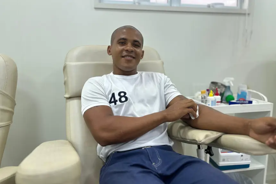 A doação é muito importante, ela salva vidas', destaca aluno do curso de Formação da PM em ação da carreta do Hemoap