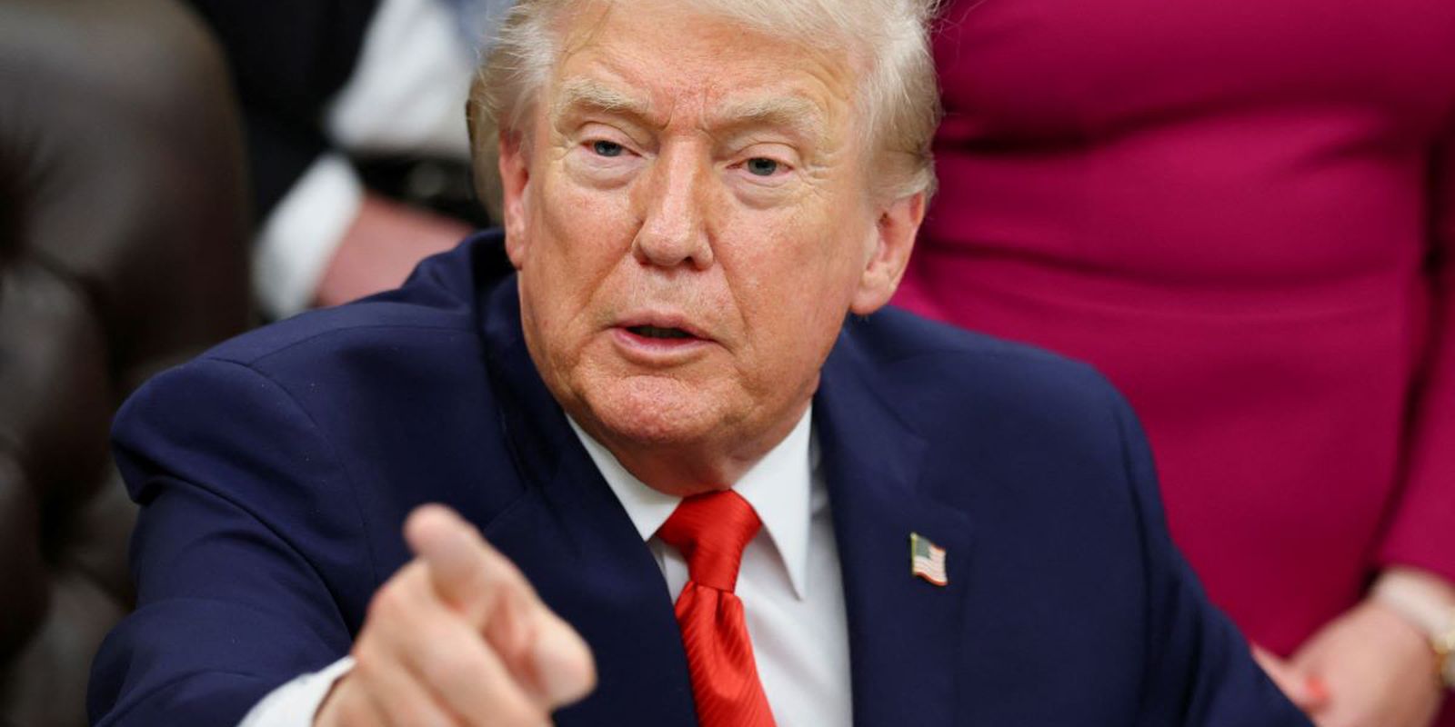 Trump proclama "era de ouro" em discurso sobre estado da União