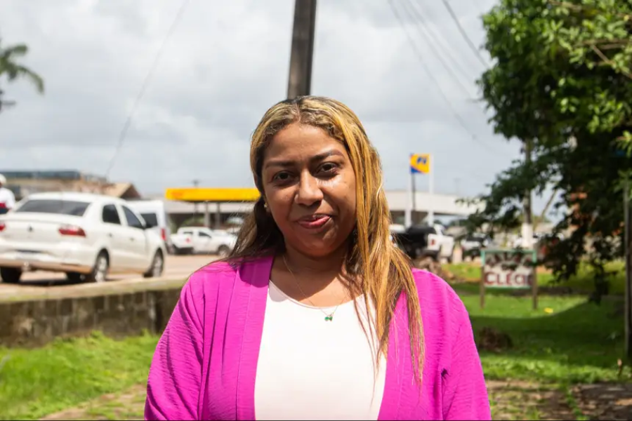 Minhas filhas já vão para a escola de tênis limpo', diz moradora após pavimentação realizada pelo Governo do Estado em Tartarugalzinho