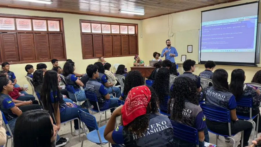 'Elas no Centro do Consumo': Procon Amapá promove palestra educativa voltada ao protagonismo feminino