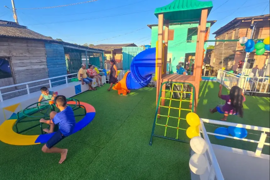 Entrega de novas passarelas e área de lazer amplia opções de esporte e renova sorrisos na 18ª do Congós, em Macapá