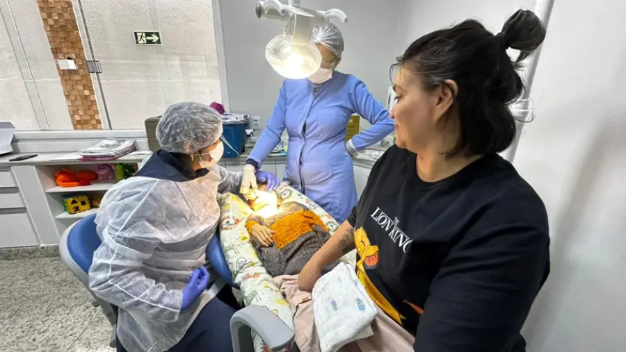 Atendimento especializado no CEO 2 garante mais conforto e segurança a crianças com TEA e outras condições