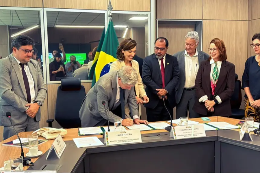 Governo do Amapá assina parcerias estratégicas com a Anater para fortalecer agricultura familiar e combater praga da mandioca