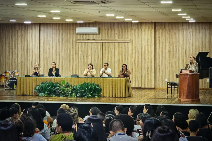 Governo do Amapá certifica 463 concluintes dos programas Mulheres Mil e Pronatec em Macapá