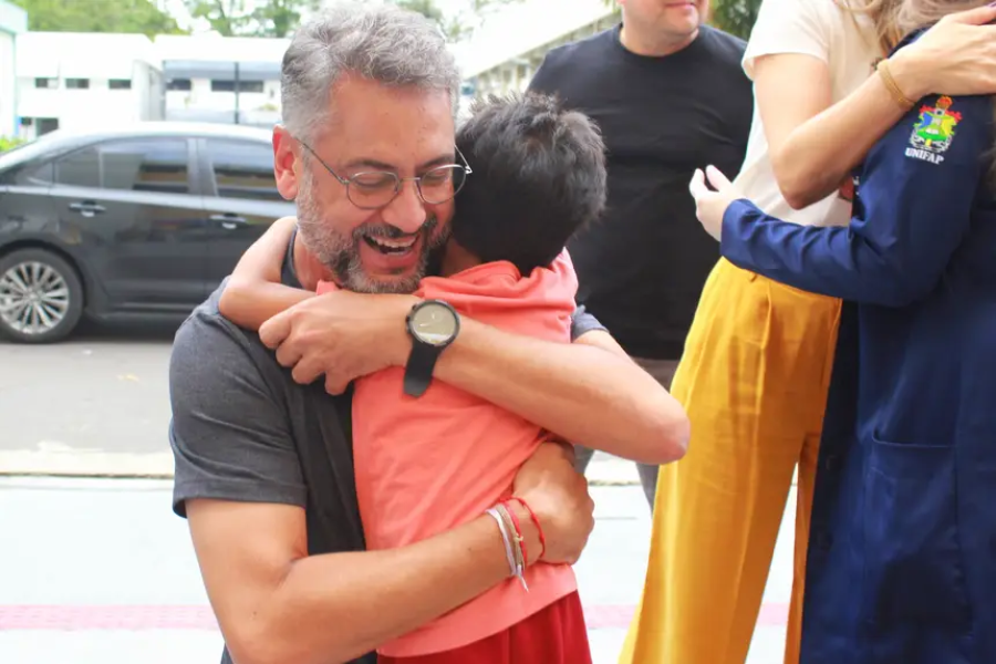 Governo do Amapá celebra a Páscoa levando alegria a pacientes do Novo Hospital da Criança e do Adolescente