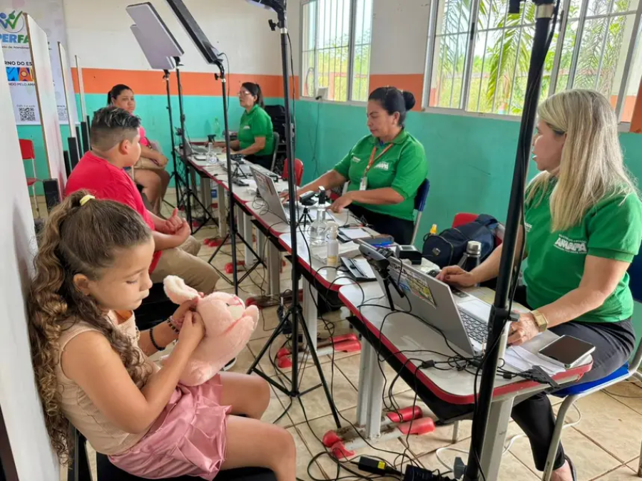 Governo do Amapá leva ação de cidadania e serviços essenciais a Pedra Branca do Amapari