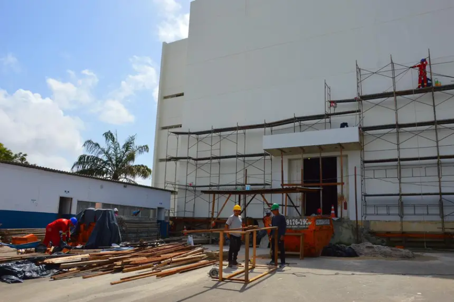 Governo do Amapá intensifica obras no Teatro das Bacabeiras para alinhamento a padrões internacionais de segurança e acústica