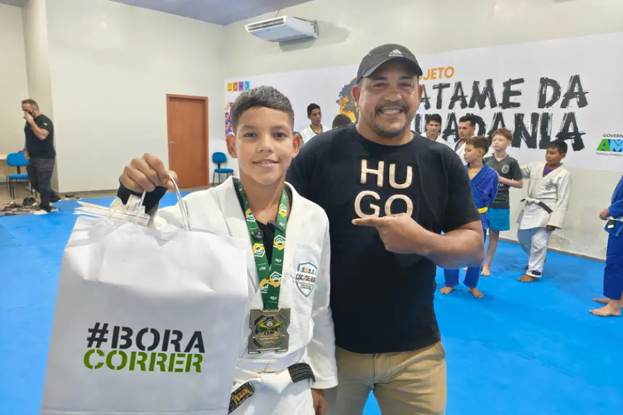 'Gratidão a quem me apoiou', celebra jovem medalhista participante de projeto social da Segurança Pública do Amapá