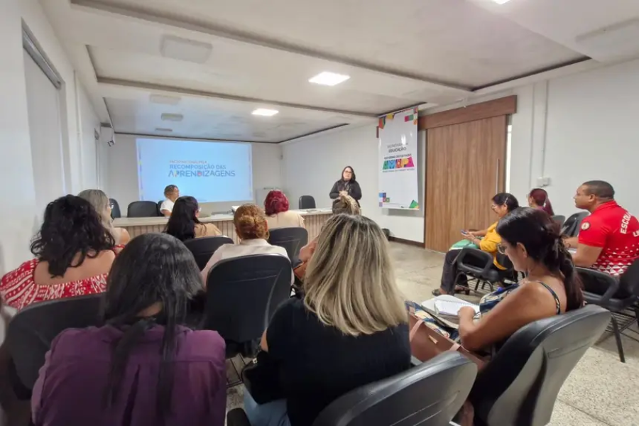 Governo do Amapá inicia implantação do programa ‘Escola das Adolescências’ na rede estadual