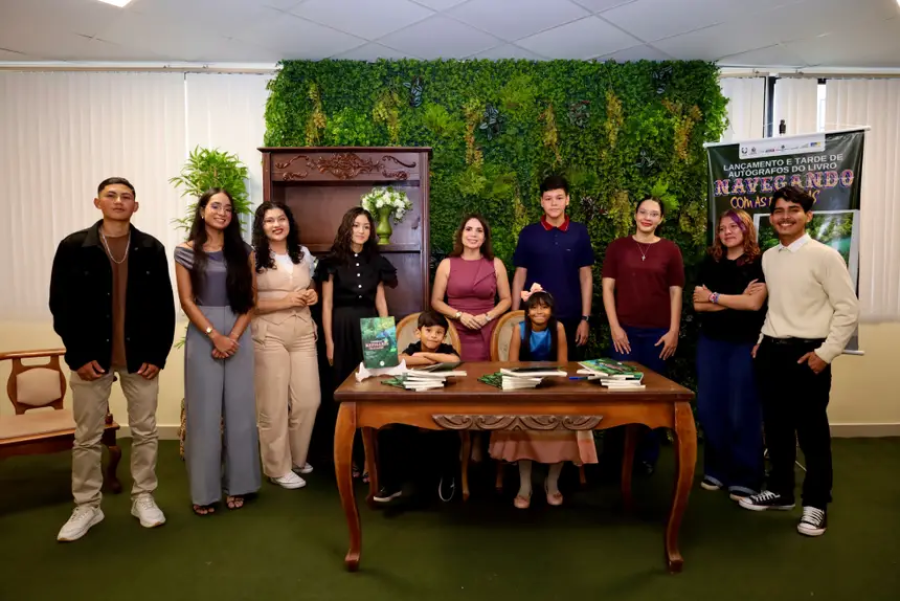 Estudantes da rede estadual lançam livro em projeto do Ministério Público em parceria com o Governo do Amapá