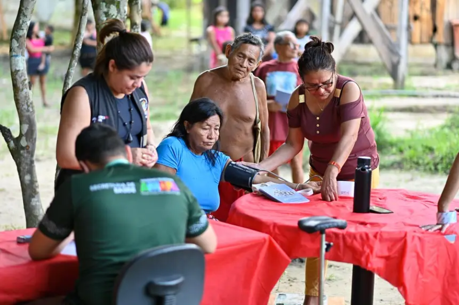Governo do Amapá leva atendimentos especializados de saúde indígena à Aldeia Bona, no Tumucumaque