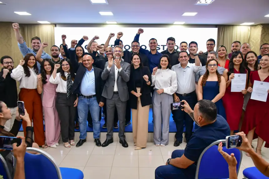 Governador Clécio nomeia e empossa mais 27 novos servidores para o Detran: 'importantes para a paz no trânsito'