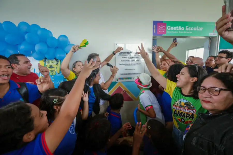 'Estamos entregando uma escola histórica para o futuro dos filhos dos amapaenses', destaca governador Clécio na entrega da Escola Vidal de Negreiros