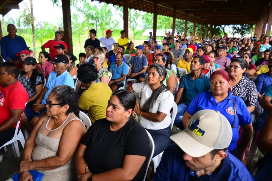 Mais de 300 agricultores são contemplados com o Kit Alimento, pelo Programa Amapá Sem Fome, do Governo do Estado, no município de Amapá