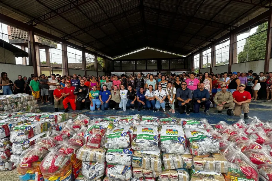 Governo do Amapá entrega 600 kits de alimentos e 200 kits da primeira infância em ação do Mais Sorriso no Pacuí