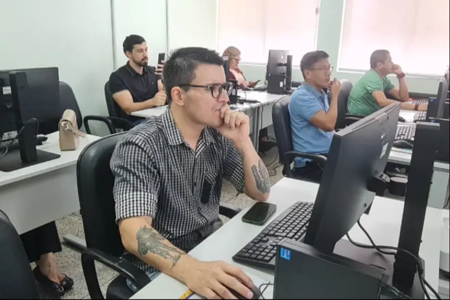 Capacitação qualifica operadores de RH e fortalece processos administrativos