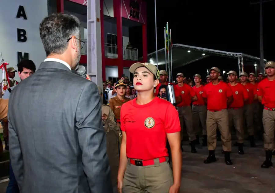 Governador Clécio anuncia convocação de mais 90 aprovados no concurso de soldados do Corpo de Bombeiros do Amapá