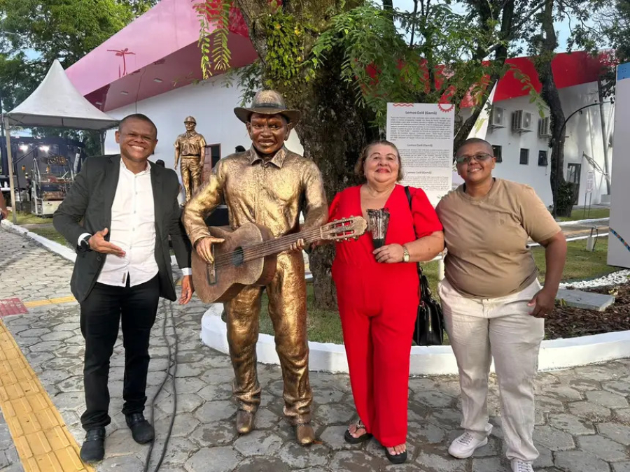‘Está lindo demais, um lugar que reúne nossa história e acolhe todo mundo’, declara viúva de cantor homenageado na entrega do Parque Residência