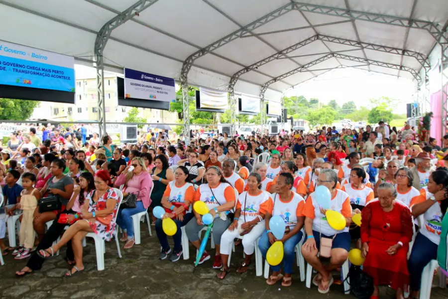 ​'Governo no Seu Bairro' leva megaestrutura de serviços, obras e cidadania para mais de 30 mil moradores no Macapaba