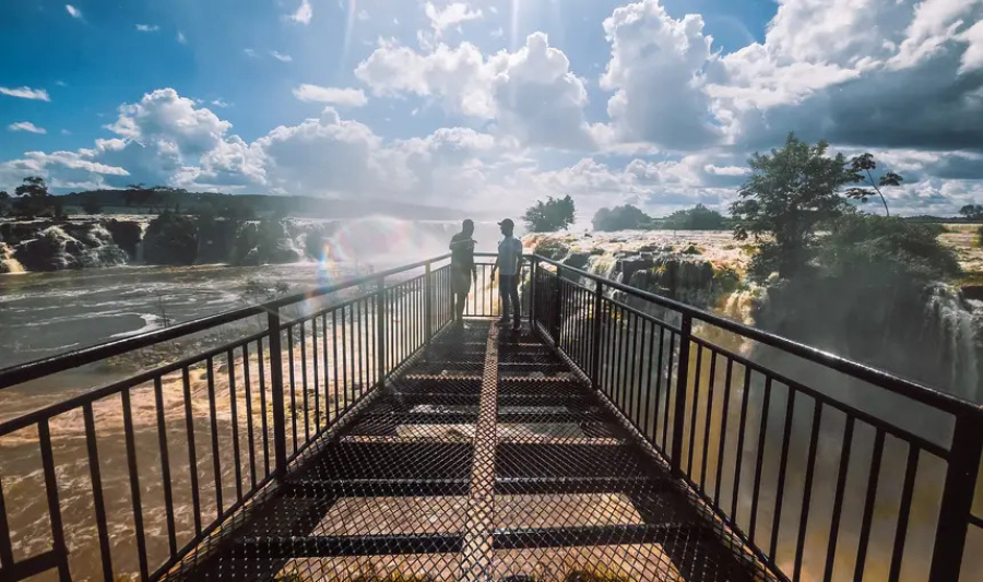Governador Clécio vistoria fase final das obras do Mirante da Cachoeira de Santo Antônio, no Sul do Amapá