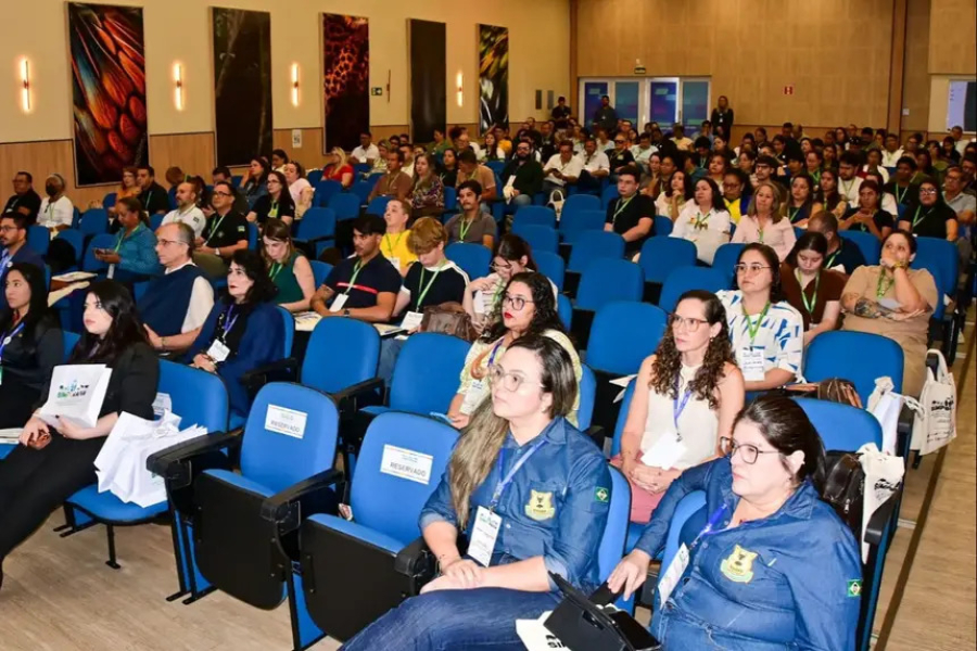 Governo do Amapá promove encontro inédito para fortalecer prevenção e controle da raiva humana e animal no estado
