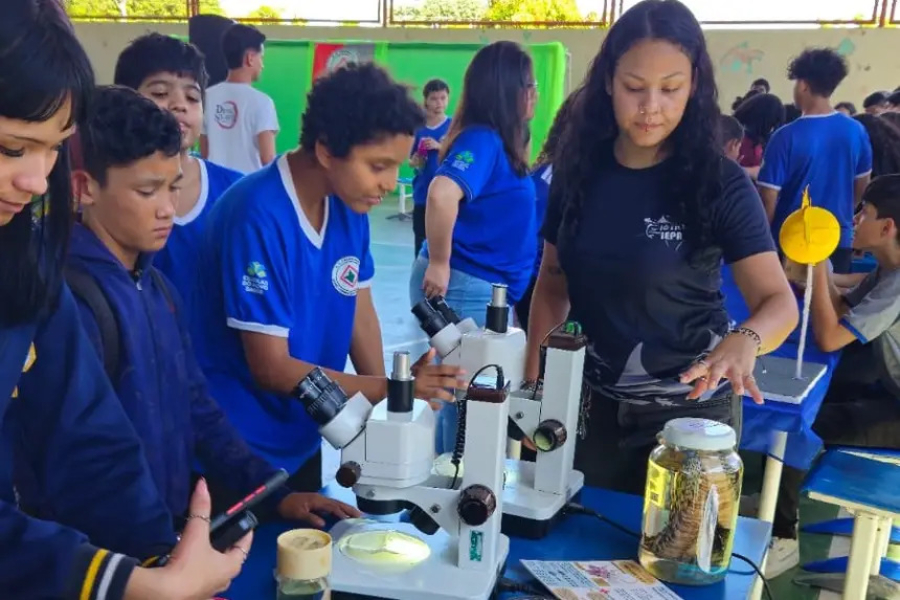 Pesquisadores do Iepa levam biodiversidade e conhecimento a estudantes da Escola José Firmo do Nascimento, em Macapá
