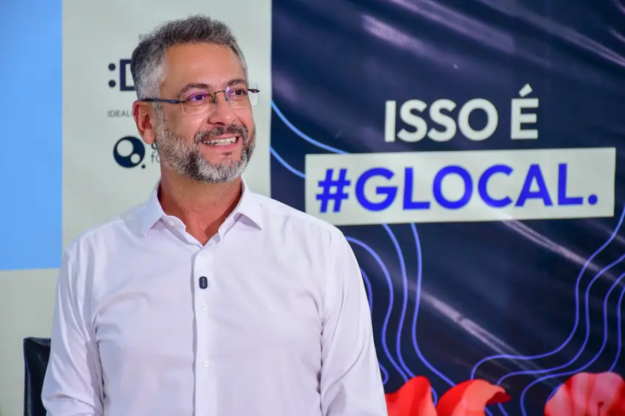 'O desenvolvimento que defendemos é o que inclui ao máximo e otimiza o que temos ao nosso dispor', cita Clécio na abertura do Glocal Amazônia no AP