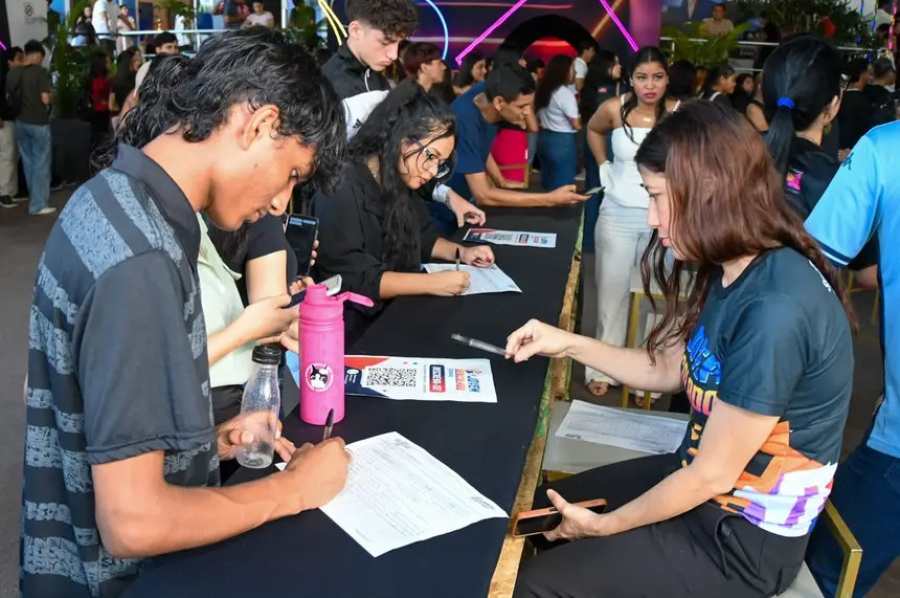 Governo do Amapá amplia conexão de jovens com o mercado de trabalho na nova edição do 'Jovem Descolado'