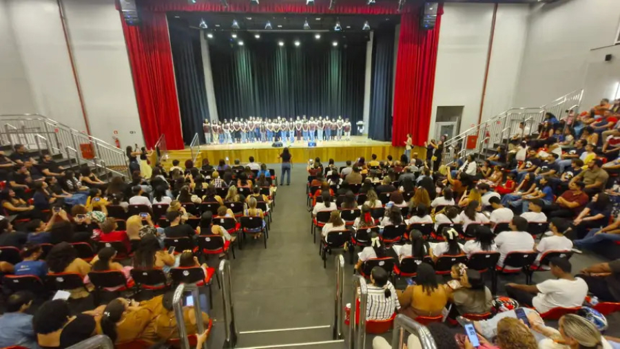 Fête de la Musique reúne estudantes em celebração à língua e à cultura francesa em Macapá
