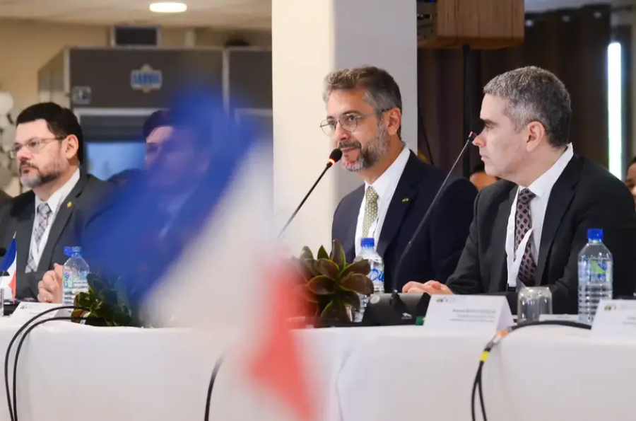 'Vitória da diplomacia e do povo do Amapá', enfatiza governador Clécio sobre fim do visto para entrada de brasileiros na Guiana Francesa