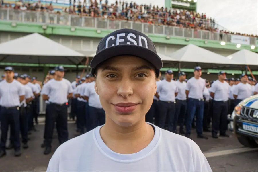 'O que sinto agora é imensurável. Dedico toda essa emoção aos meus filhos', declarou a aluna-soldado durante a solenidade no Sambódromo de Macapá