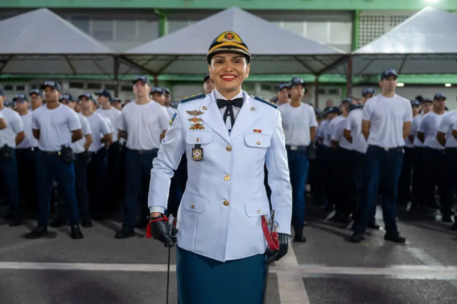 ‘Decisão política que valoriza mulheres em espaços predominantemente masculinos’, diz bombeira ao alcançar mais alto posto militar estadual