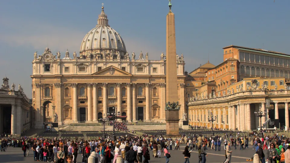 Como será feita a fumaça do conclave na Capela Sistina
