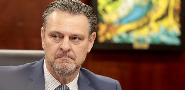 Preço do frango não cai com gripe aviária e ministro quer fundo de socorro