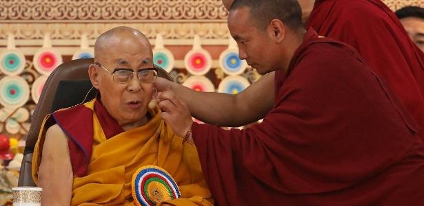 Aos 90 anos, Dalai Lama prepara sucessão: entenda como será feita a escolha