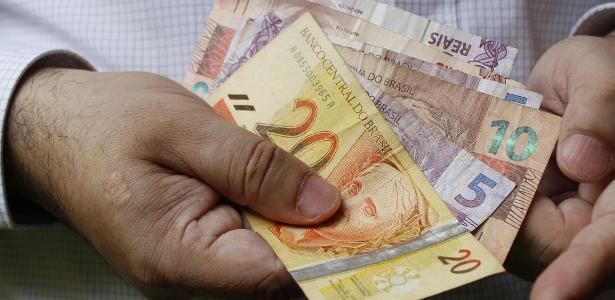 Salário mínimo atualizado 2025: confira valor correto do piso nacional
